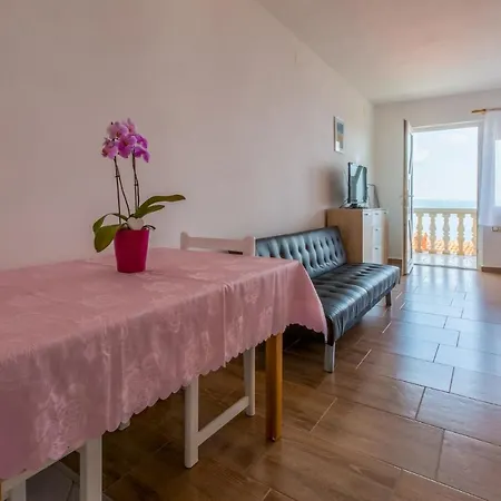 Aida Apartment Dramalj
